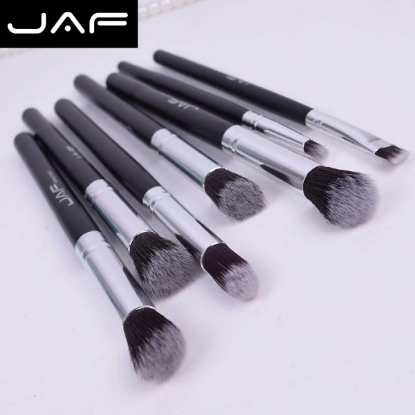 grim chetki zlatist грим четки златист сенки червило руж мигли спирала гъба