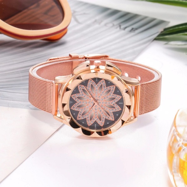 часовник мъжки дамски черен пазарувай от най-модерния сайт www.lulu.bg бъди уникален интересен уникален часовник дата час компас температура модерен фешън много часови зони кварцов механизъм богат избор